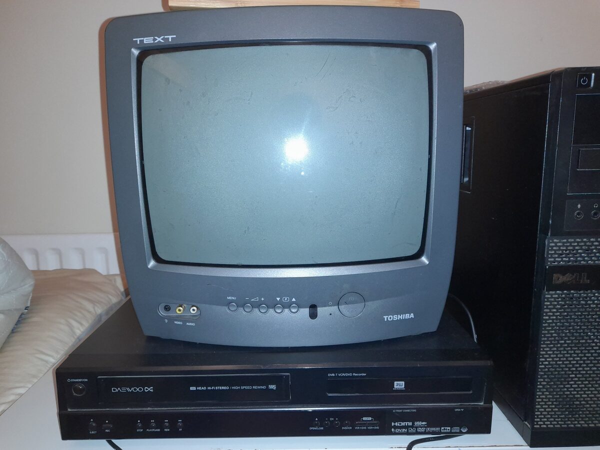 Tüplü televizyon